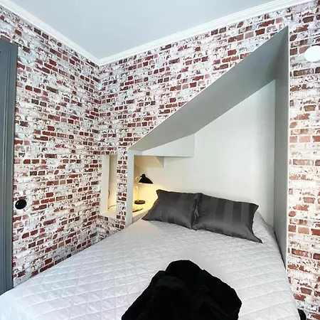 Eleonora Bed & Breakfast 4*