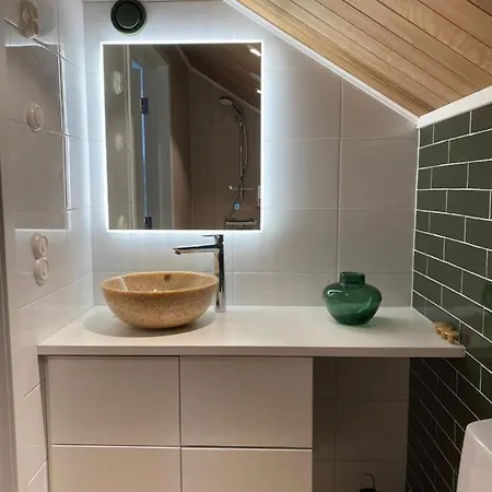 Eleonora Nocleg ze śniadaniem 4*